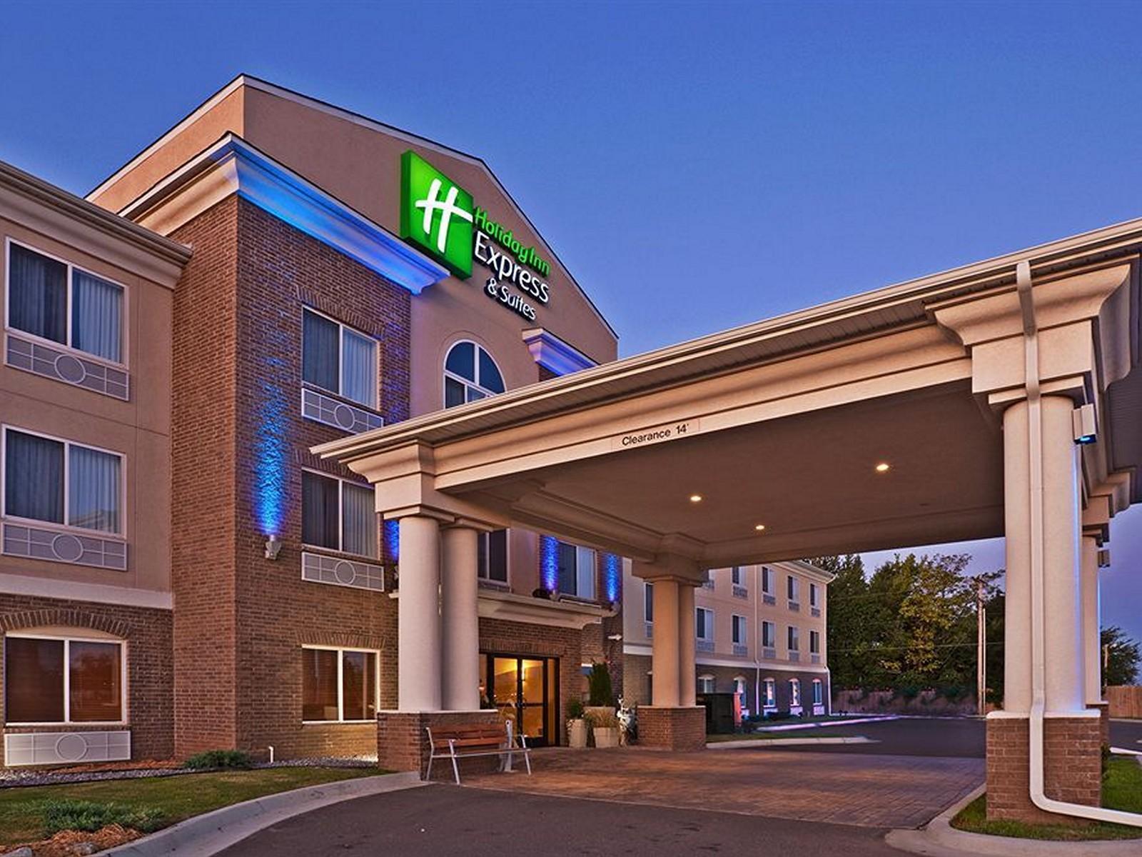 Holiday Inn Express Hotel & Suites Oklahoma City-Bethany, An Ihg Hotel Exterior photo